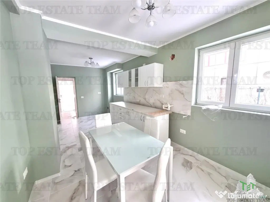 Oportunitate/ Vila spatioasa Familie/Complex Crevedia 