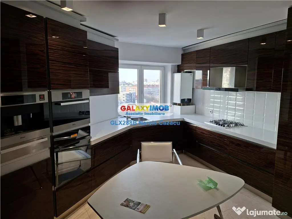 Tineretului Strada Cuza Voda Apartament 4 camere de inchiria 