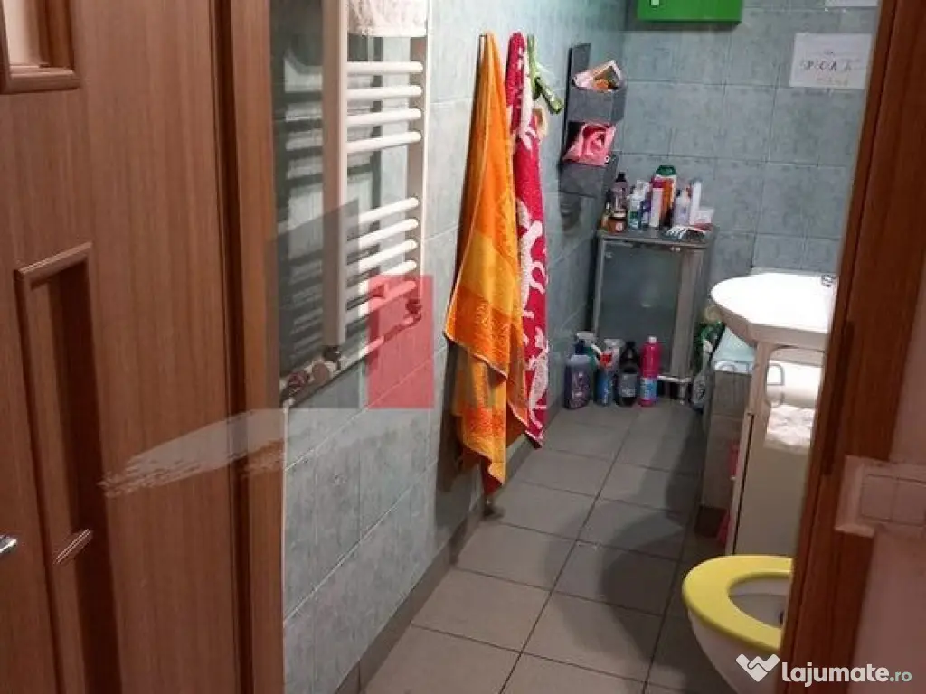 Vânzare garsonieră Berceni - Univ. Spiru Haret 