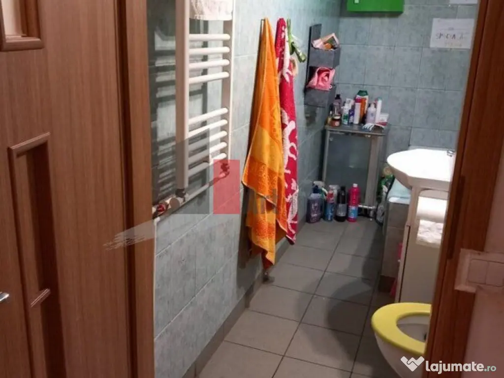 Vânzare garsonieră Berceni - Univ. Spiru Haret 