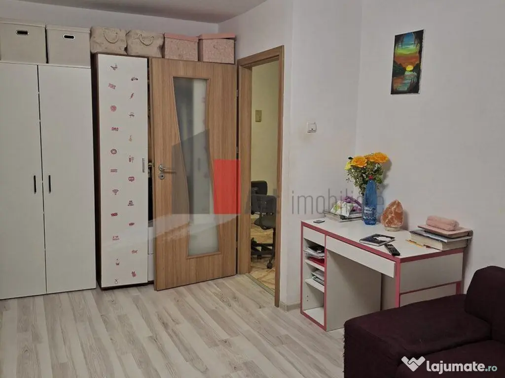 Vânzare garsonieră Berceni - Univ. Spiru Haret 