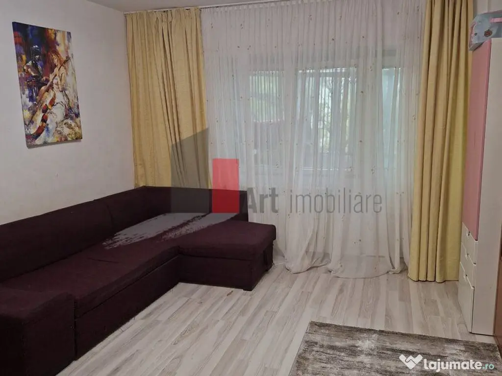 Vânzare garsonieră Berceni - Univ. Spiru Haret 