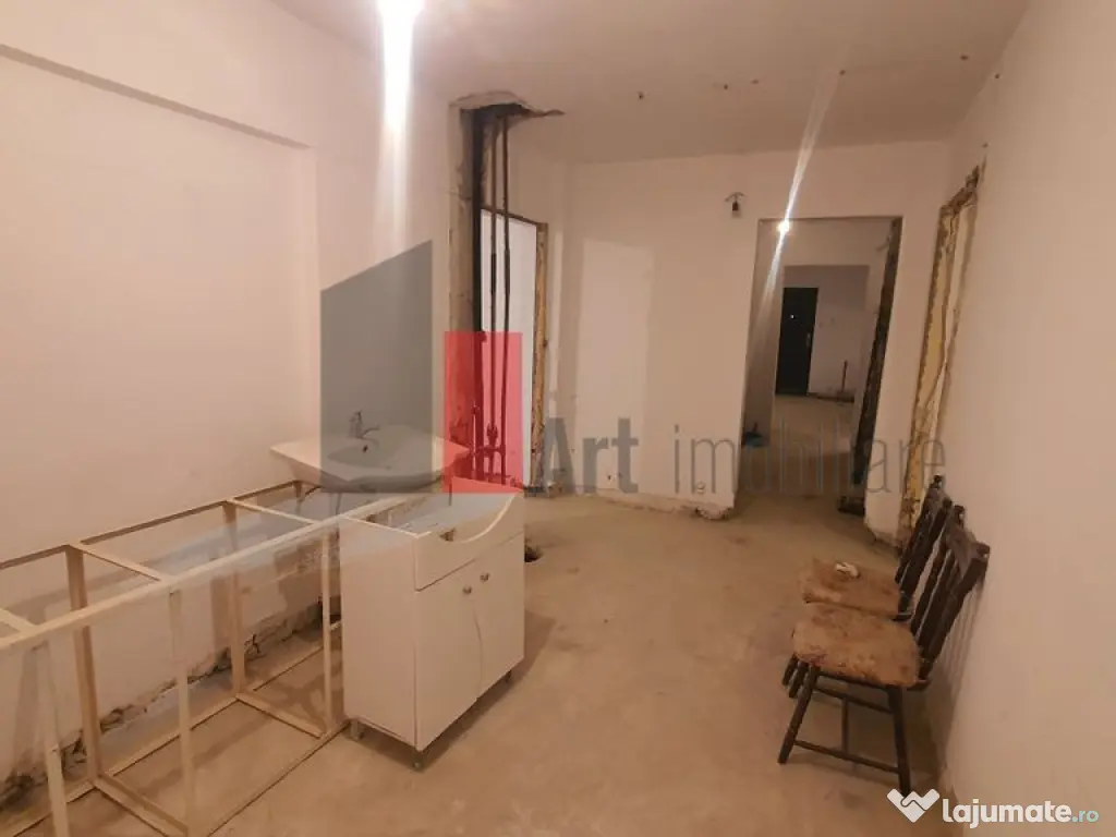 Ap 4 cam Giurgiu decomandat, parter 