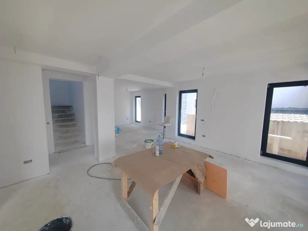 Pantelimon vila individuala ,piscina super constructie 