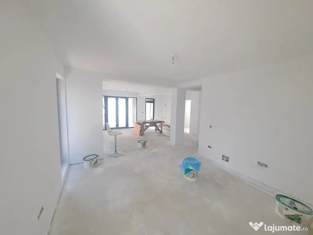 Pantelimon vila individuala ,piscina super constructie 