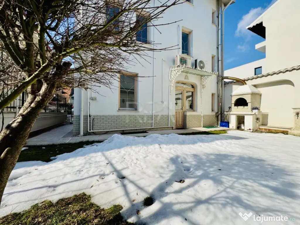 Vila 8 camere vis a vis de Piata Floreasca, garaj, curte pro 