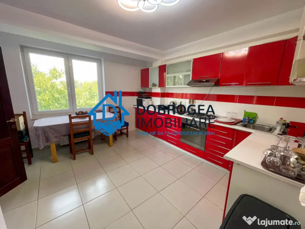 ZONA 9 MAI- CASA VILA D+P+E1+E2+M 