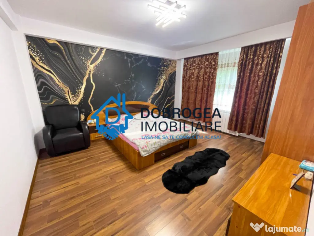 ZONA 9 MAI- CASA VILA D+P+E1+E2+M 