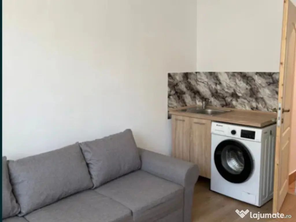 Camera de camin cu baie si bucatarie - zona Astra