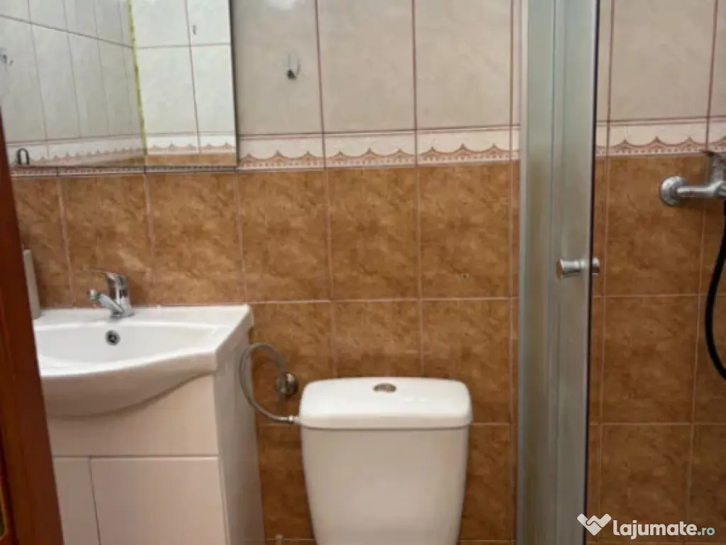 Camera de camin cu baie si bucatarie - zona Astra