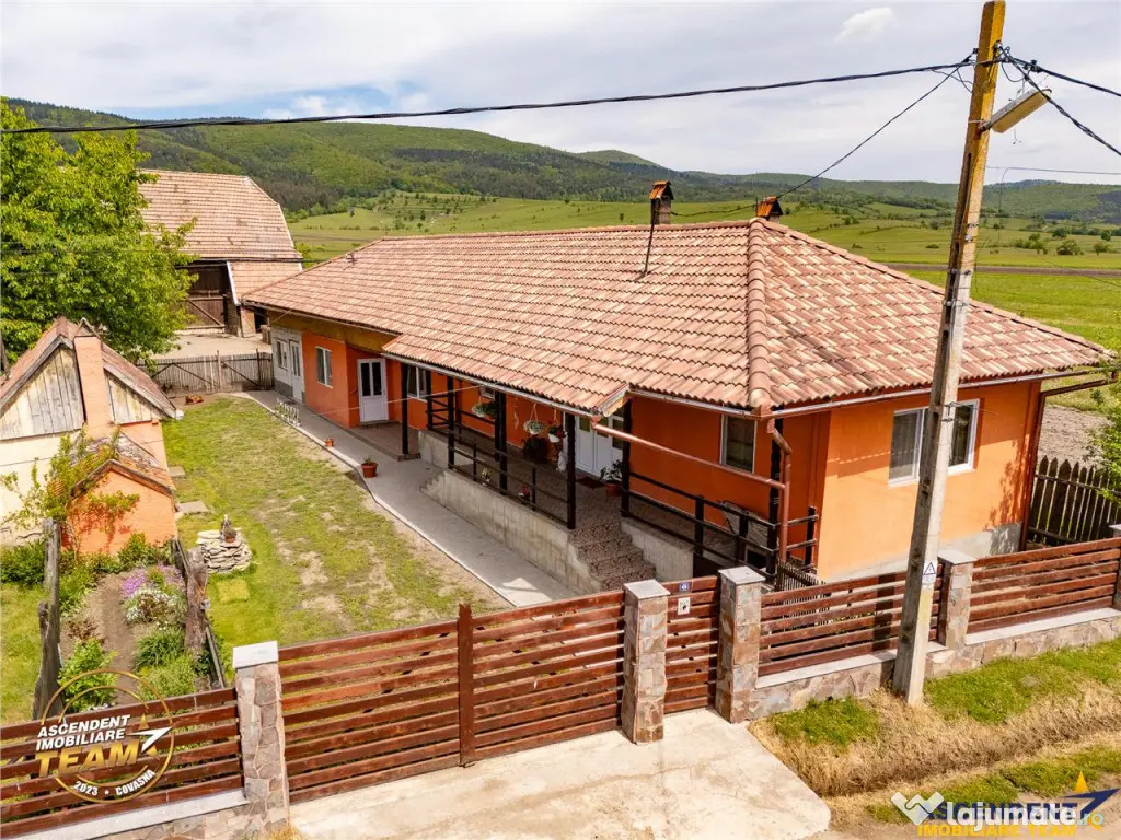 FILM! Casa individuala,cu 4 camere,1.200mp teren,priveliste 