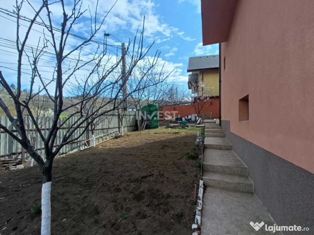 CASA INDIVIDUALA , ZONA TOMESTI, 5 CAMERE 