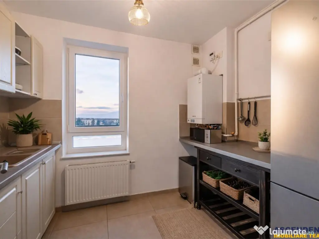 Rafinament urban:terase incantatoare,loc parcare,A Class,Kas 