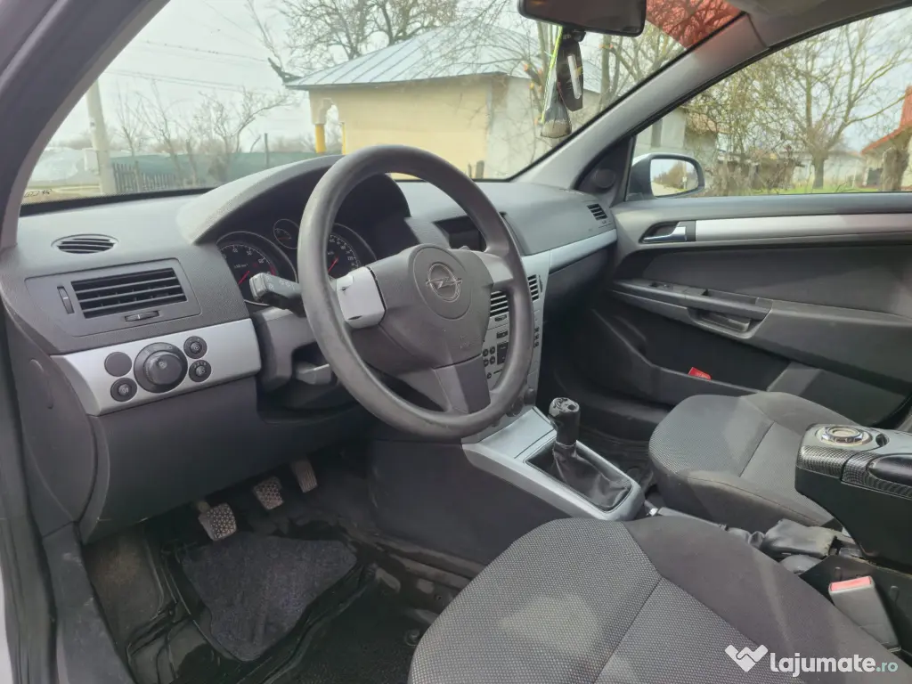 Opel Astra H 1.6 16V 116CP Masina de familie, motor fiabil, intretinuta