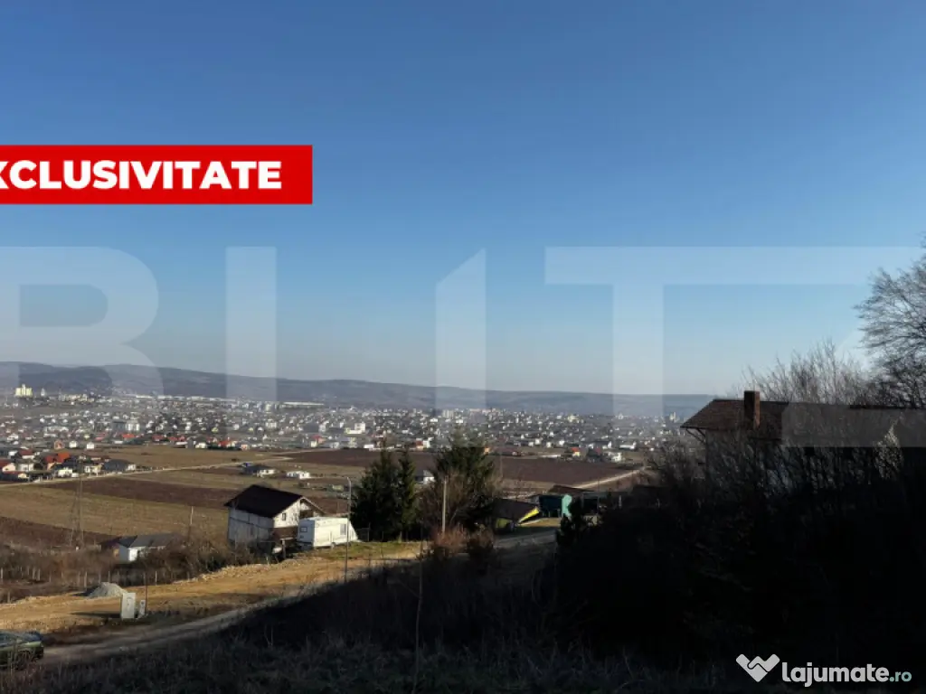 Teren intravilan cu suprafața utilă de 1100 mp, situat în 