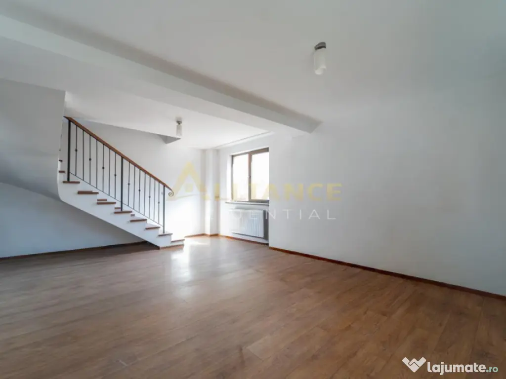 Casa spatioasa cu curte proprie – zona linistita 