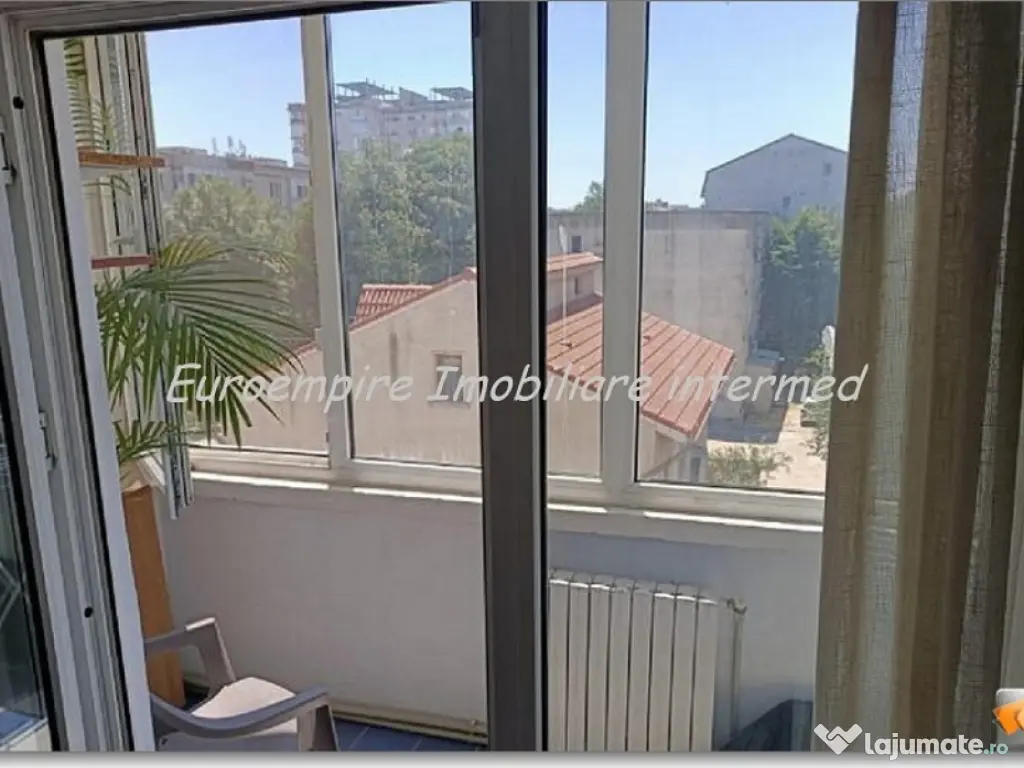 Apartament 4 camere decomandate zona Faleza Nord 