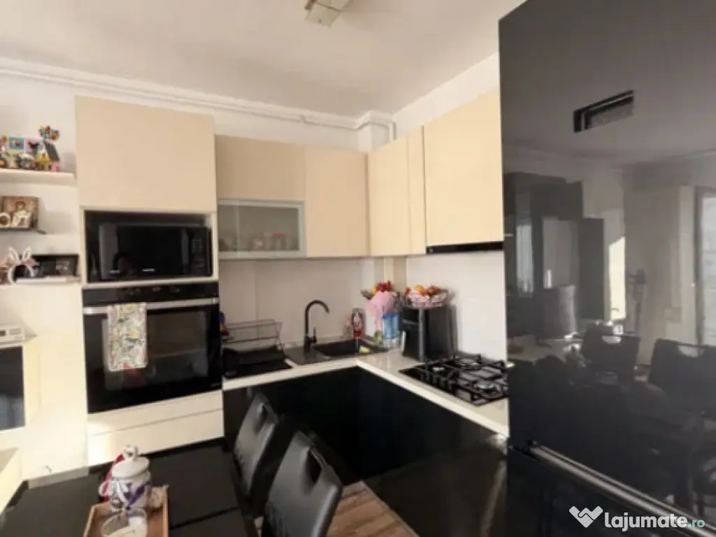 Apartament 2 camere, open space - zona Tractorul 