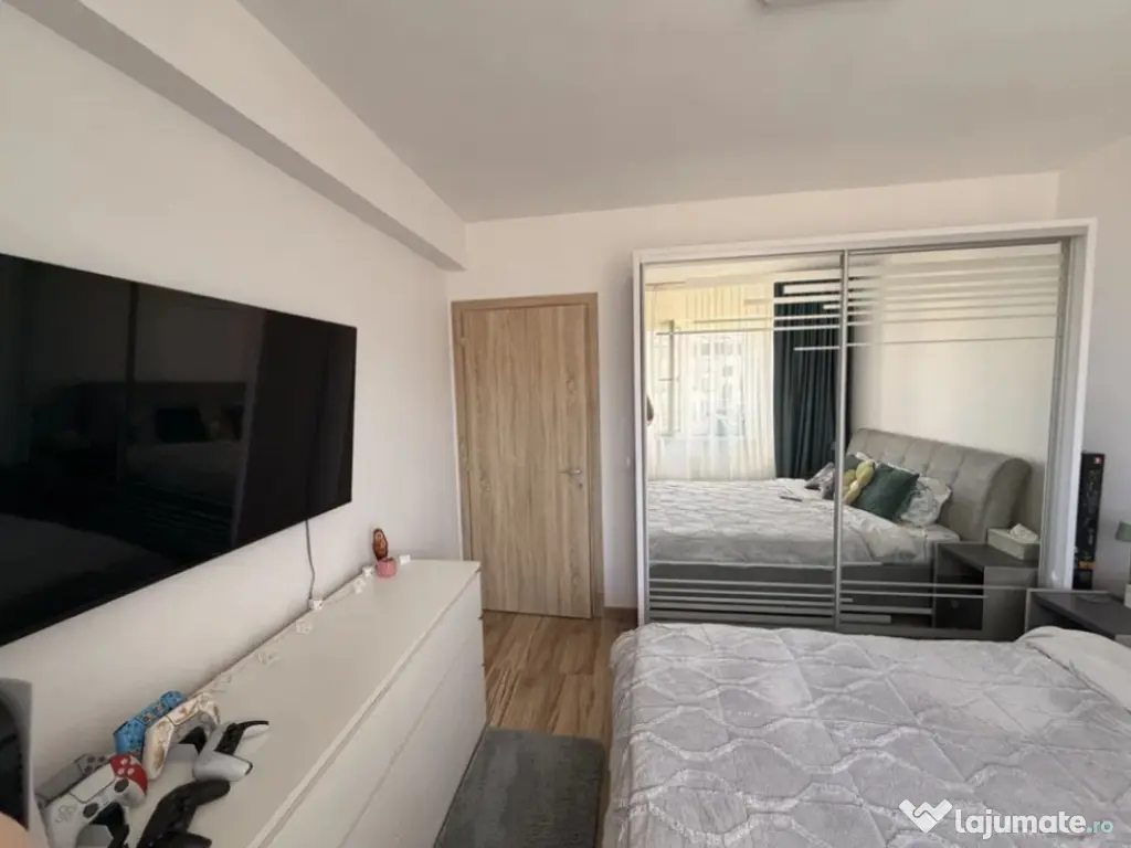 Apartament 2 camere, open space - zona Tractorul 