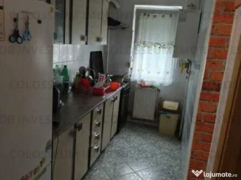 Apartament 2 camere, decomandat - zona Florilor 