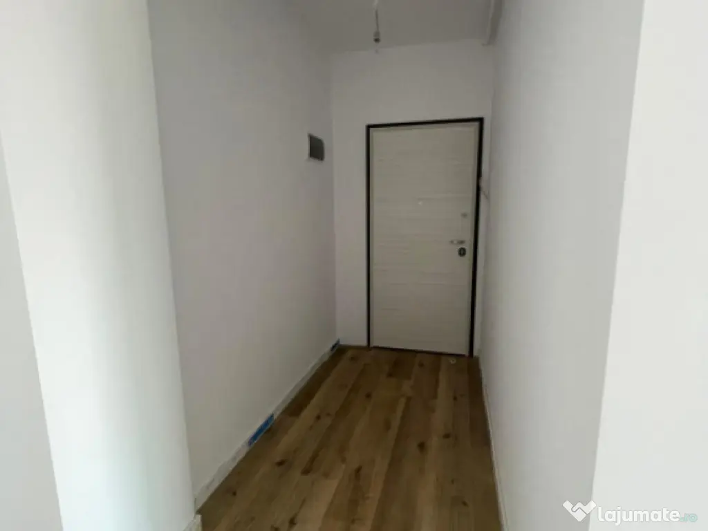 Apartament 3 camere, decomandat, zona Siloz-semicentral 