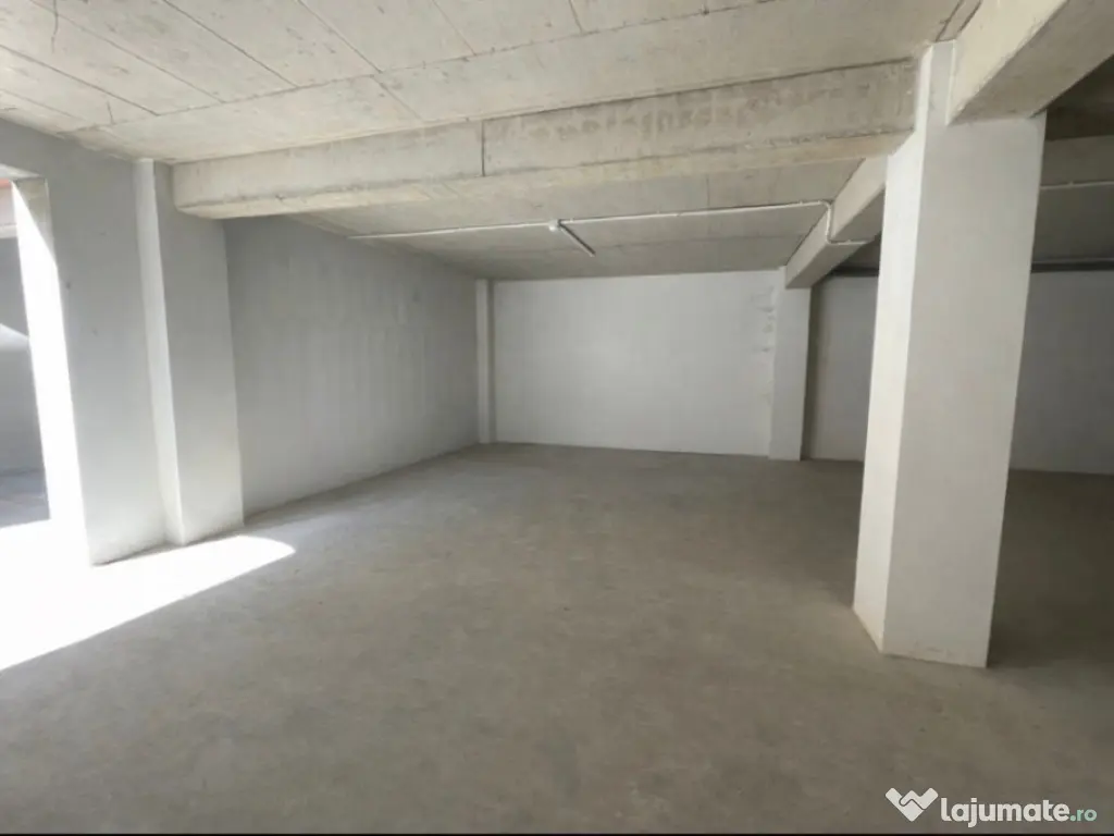 Apartament 3 camere, decomandat, zona Siloz-semicentral 