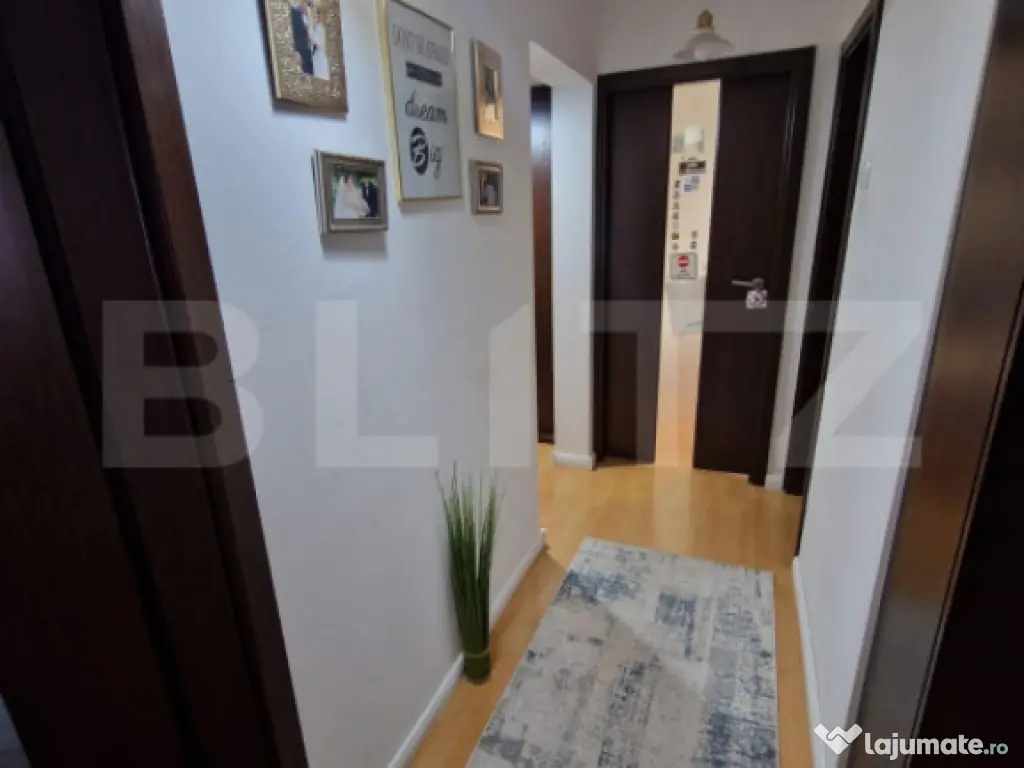 Apartament 3 camere, decomandat, 73 mp, Cornitoiu, zona Cons 