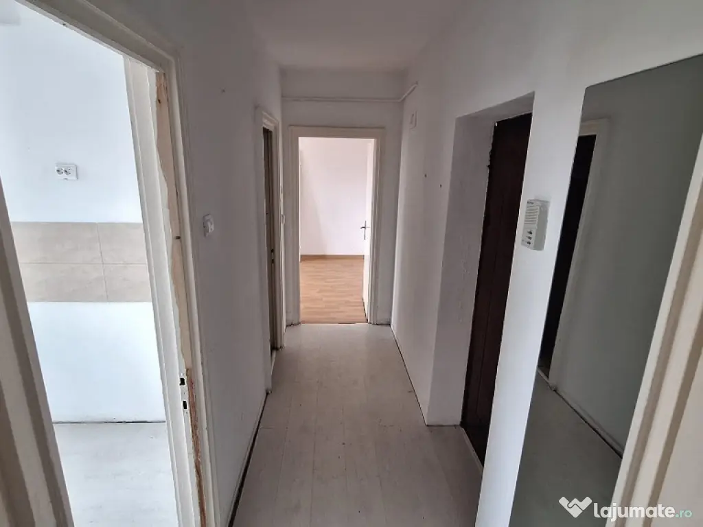 Apartament de vanzare in Constanta, Gara - 2 camere 