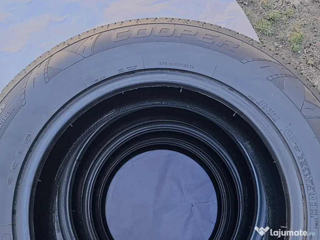Cauciucuri 225/65 R17 folosite putin COOPER Tires de vara 