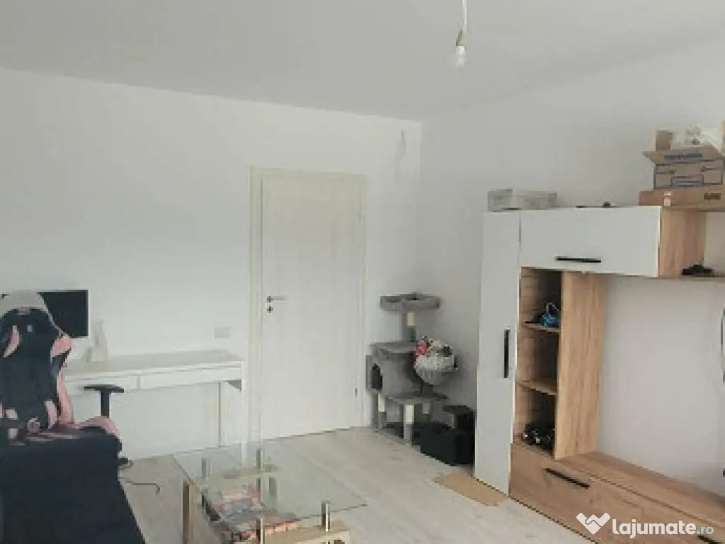 Apartament de 3 camere zona TRACTORUL,complex Vivamus 