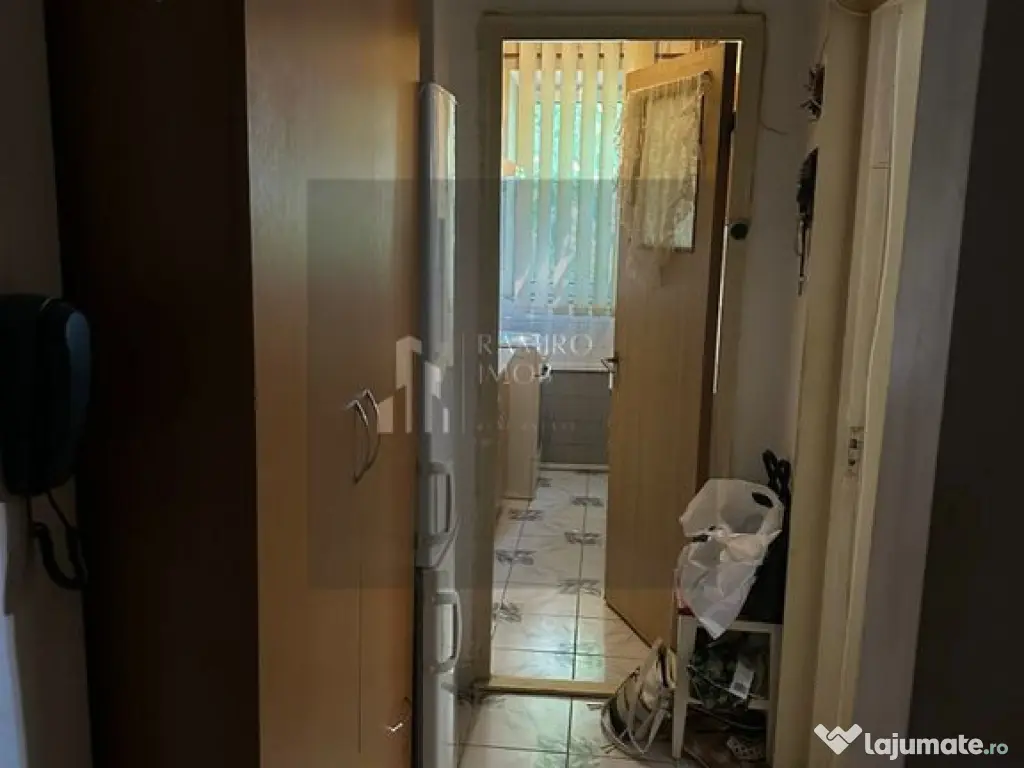 Apartament 3 camere Piata Progresul /etaj 2 