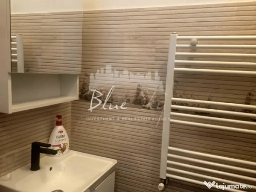 Casă 3 camere – Bd. Mamaia, zonă centrală, mobilată pe 