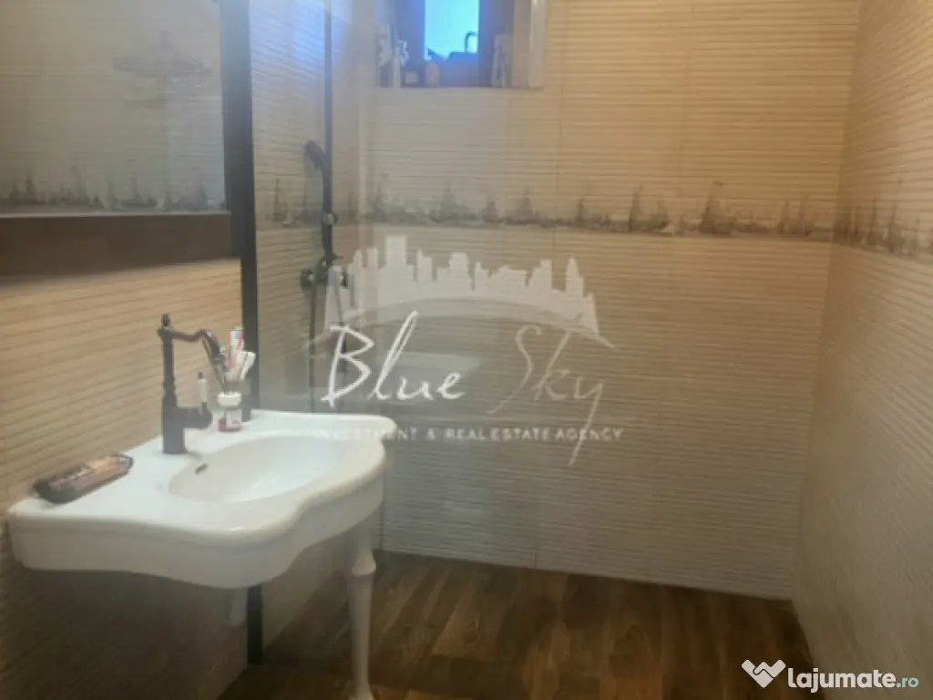 Casă 3 camere – Bd. Mamaia, zonă centrală, mobilată pe 