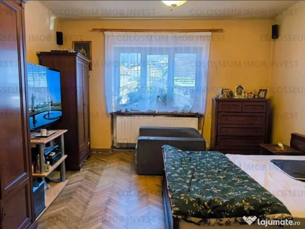 Apartament 3 camere, in casa - Centrul Istoric 