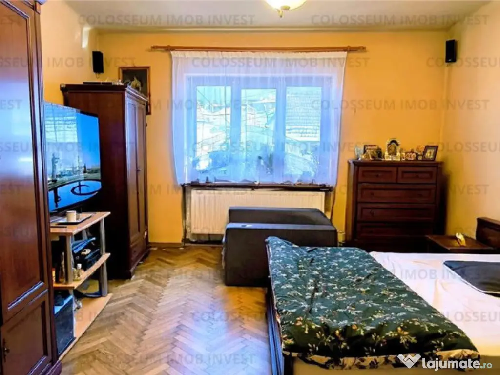 Apartament 3 camere, in casa - Centrul Istoric 