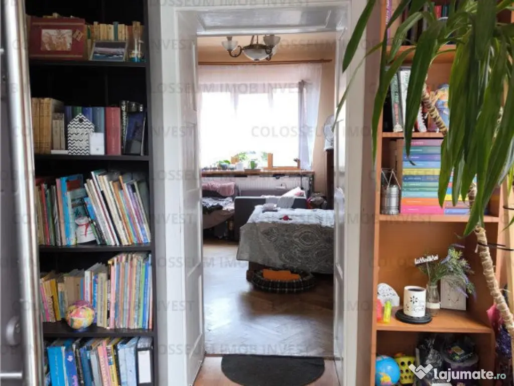 Apartament 3 camere, in casa - Centrul Istoric 