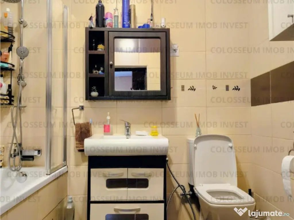 Apartament 3 camere, in casa - Centrul Istoric 