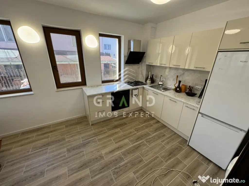 Casă individuală–160 mp | 5 camere | 4 bai | 4 parcări 