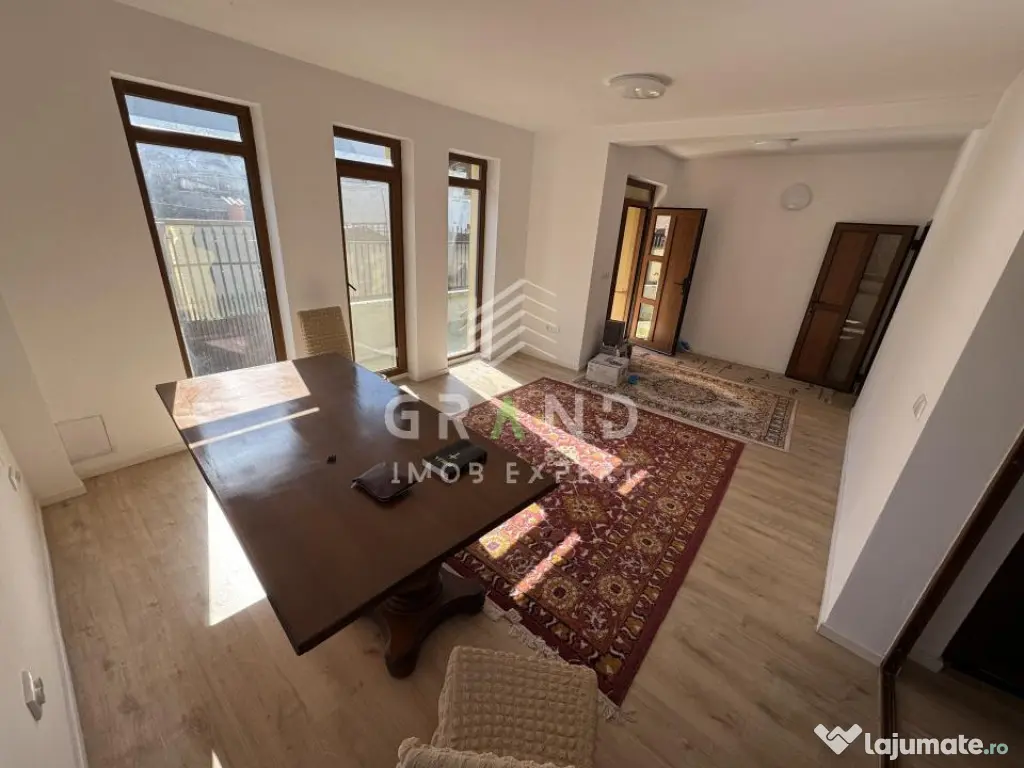 Casă individuală–160 mp | 5 camere | 4 bai | 4 parcări 