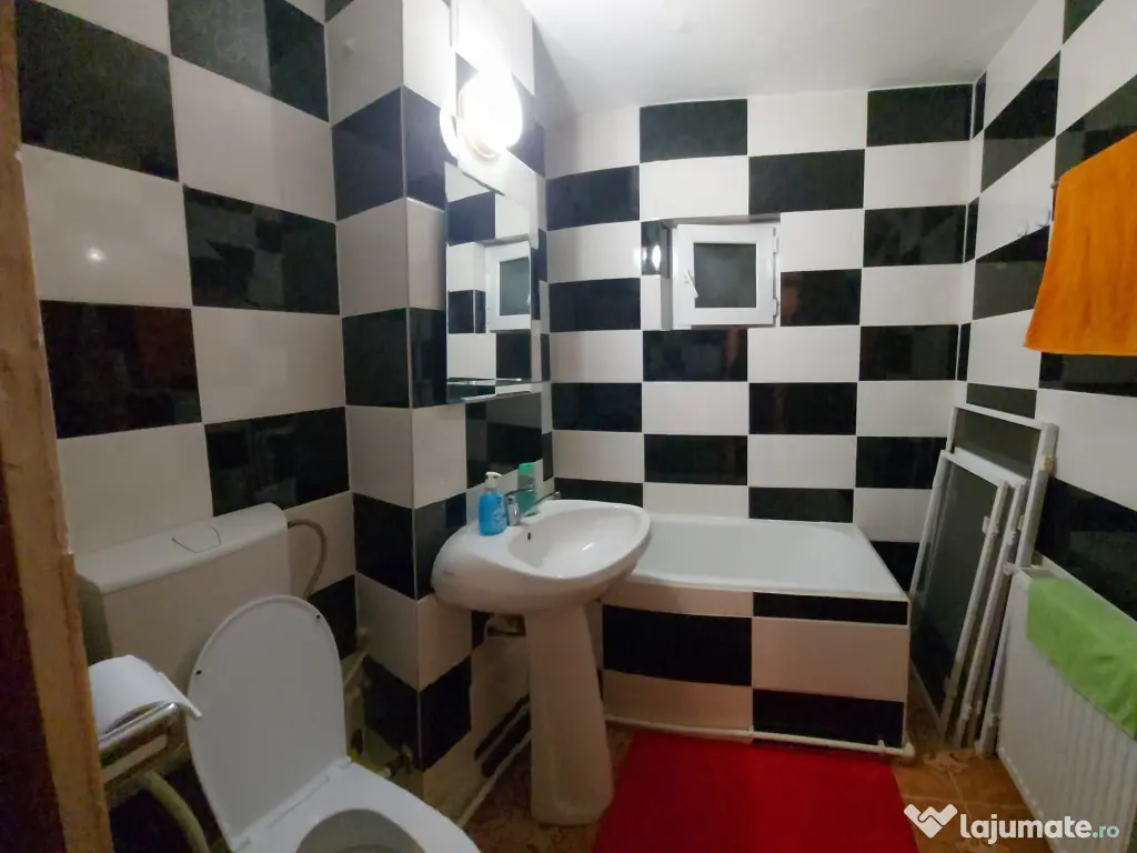 Apartament 3 camere – Micro 21, etaj 2/4