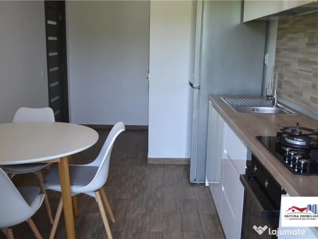 Apartament Nou 2 Camere cu Parcare Privata de Inchiriat Zona 