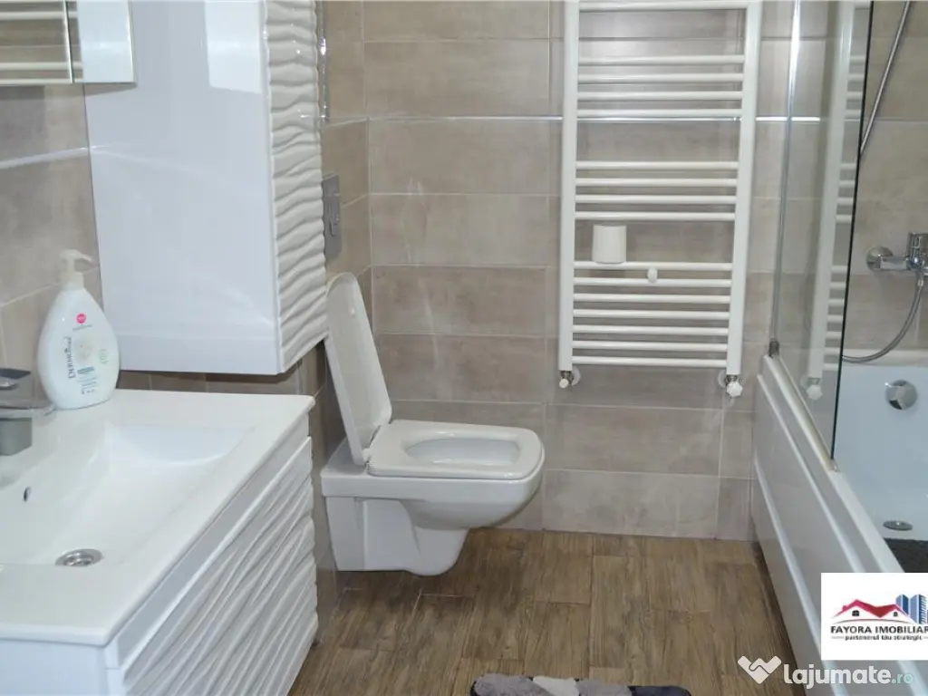 Apartament Nou 2 Camere cu Parcare Privata de Inchiriat Zona 