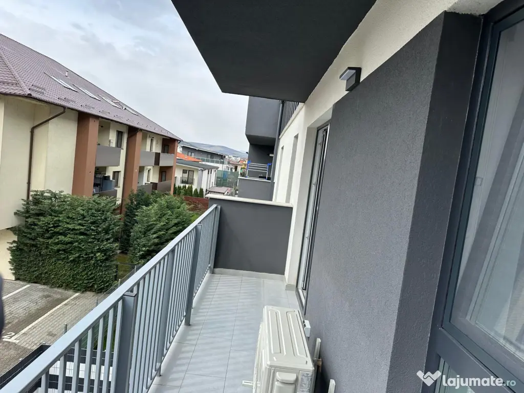 Închiriez apartament 2 camere + parcare subterana 