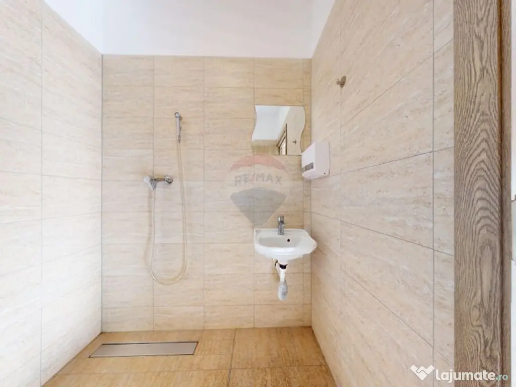 Spațiu comercial de închiriat Brașov, Răcădău, Ansa... 