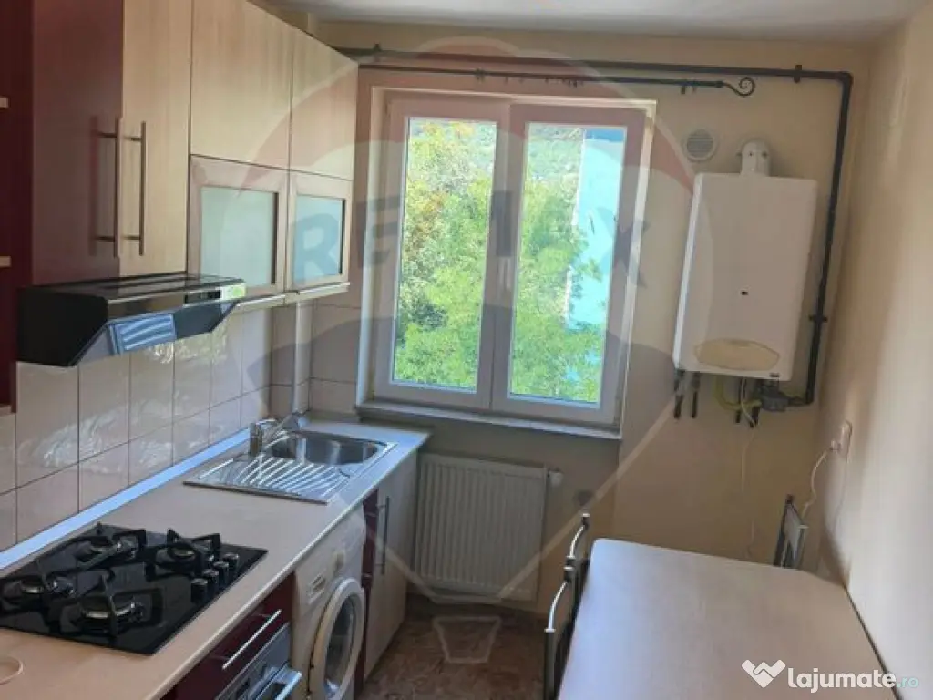 DE INCHIRIAT APARTAMENT LUX zona Vivo Mall 