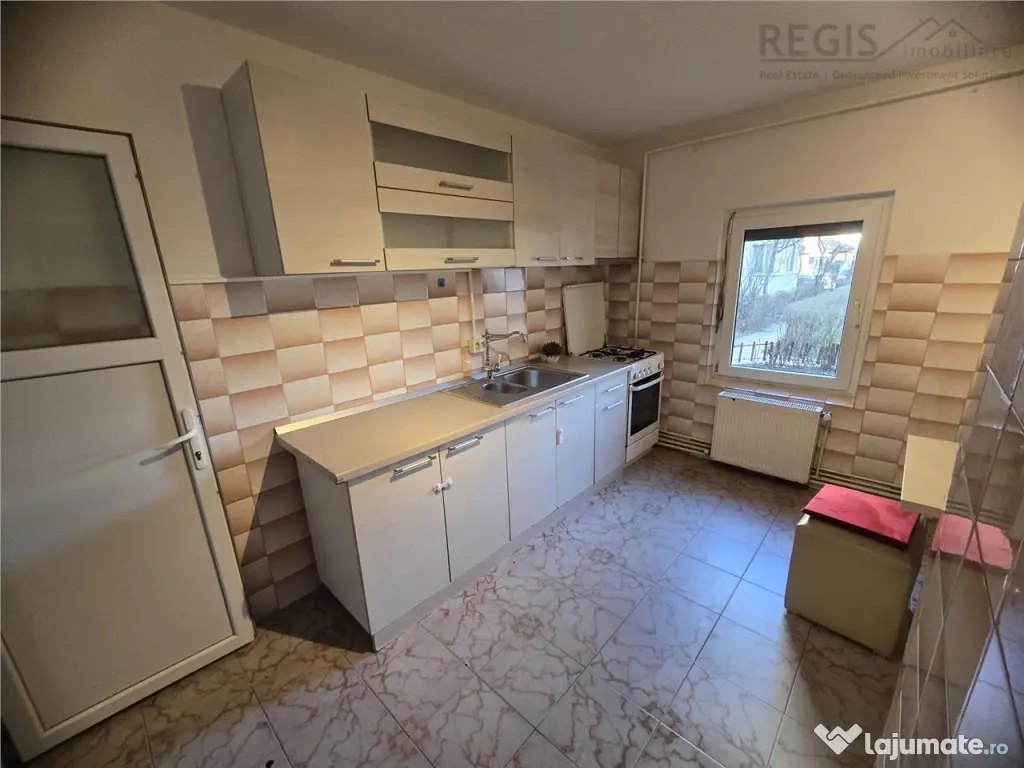 Apartament 3 camere la pret de 2 camere / zona Gemenii 