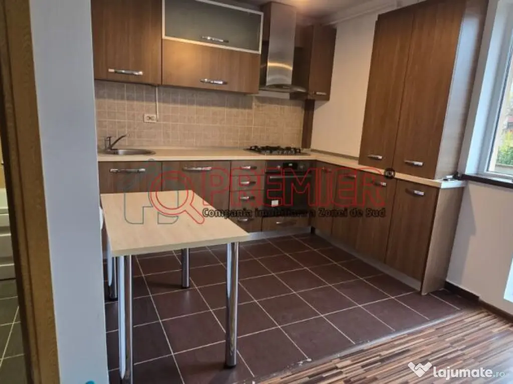 3 camere tip duplex - Bulevardul Brancoveanu - loc parcare 