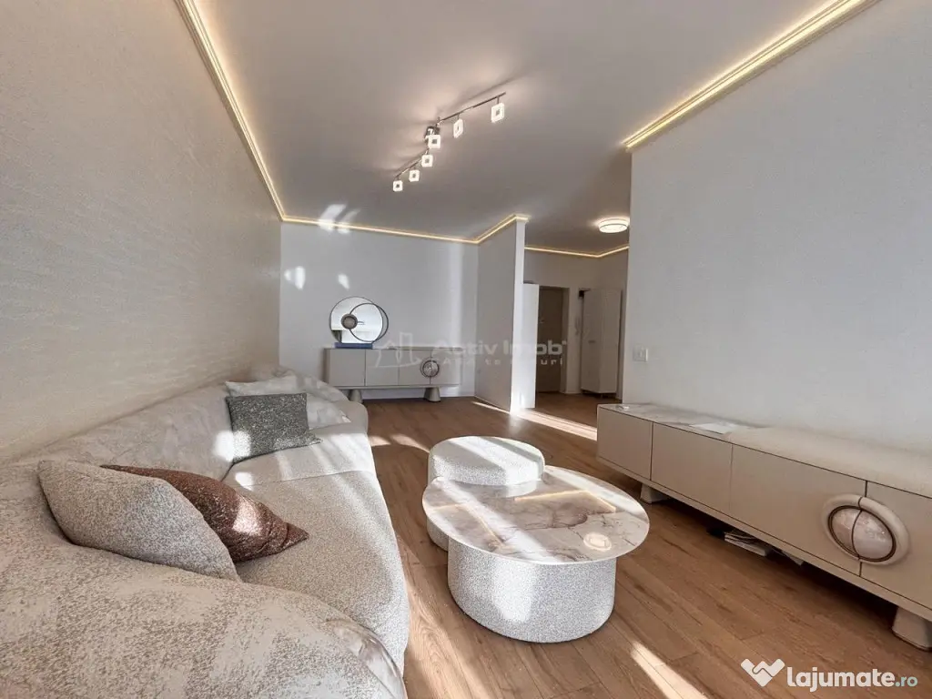 Apartament 3 camere bloc nou - 68 mp util balcon 10 mp - 