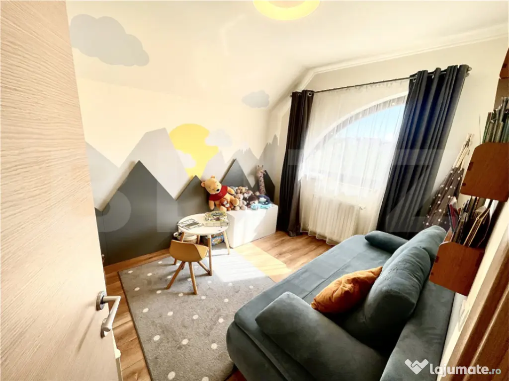 Casă spațioasă cu etaj | Curte superbă | Zonă liniștit 