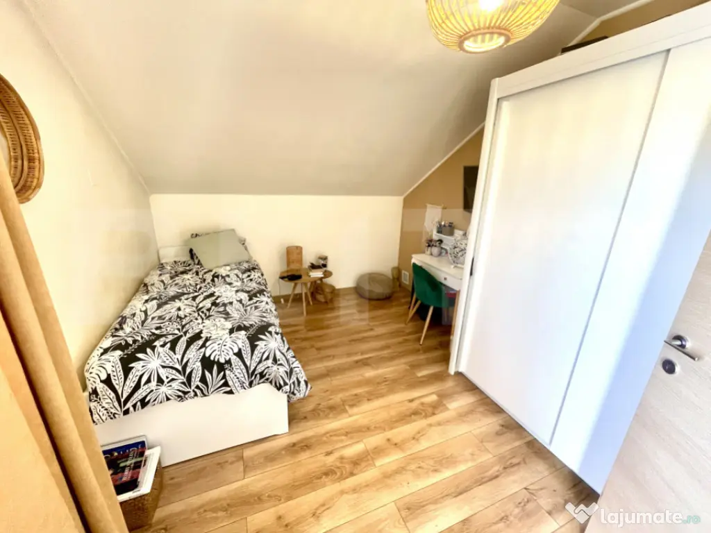 Casă spațioasă cu etaj | Curte superbă | Zonă liniștit 